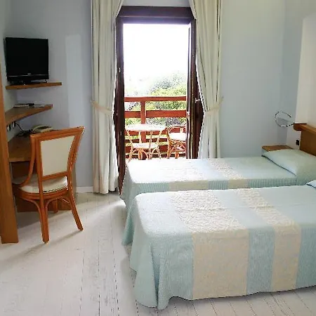 Cala Reale Hotel 3*
