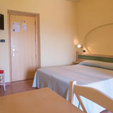 Cala Reale Hotel 3*