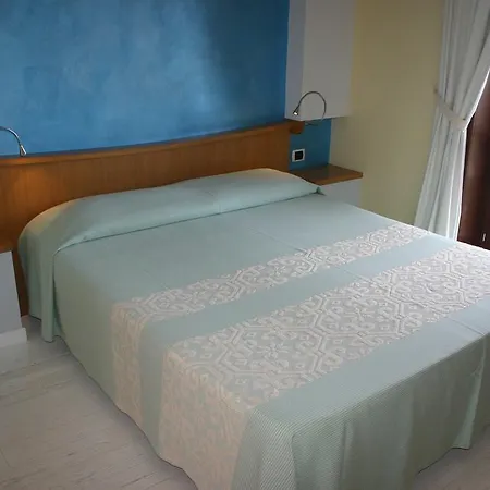 Cala Reale Hotel 3*