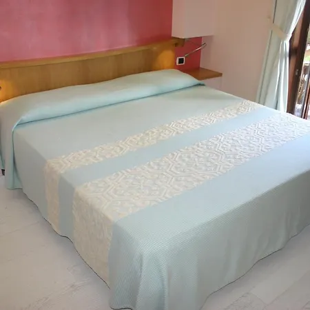 Hotel Cala Reale 3*