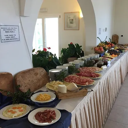 호텔 칼라 레알레 3*