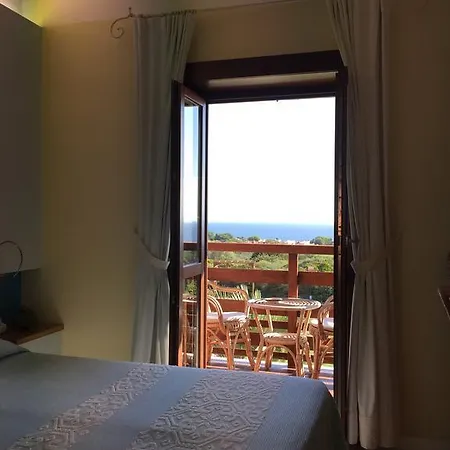 칼라 레알레 3* 스틴티노