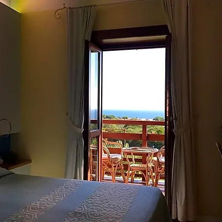 Cala Reale Hotel 3*